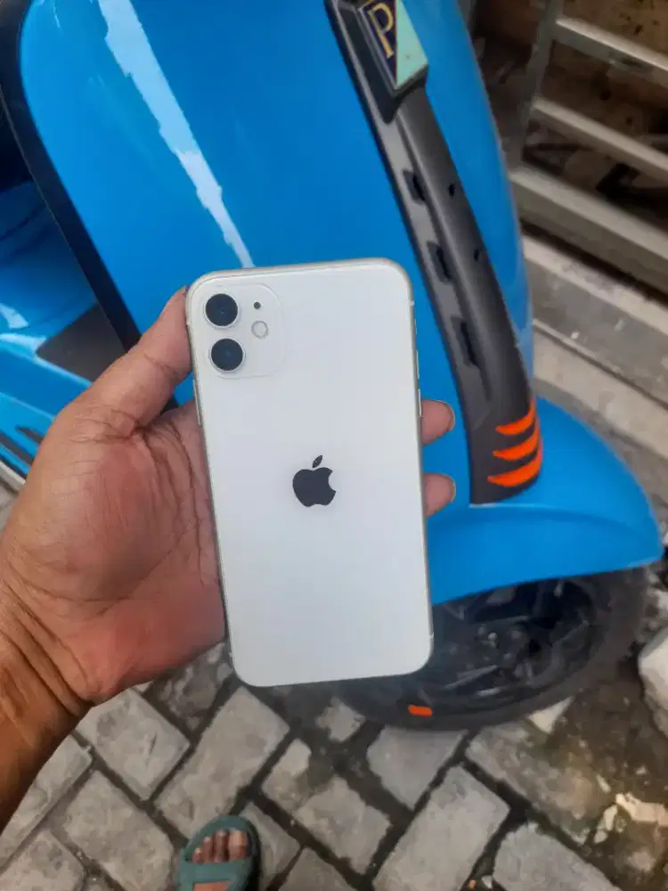 Iphone11 128gb lengkap (bisa tt)