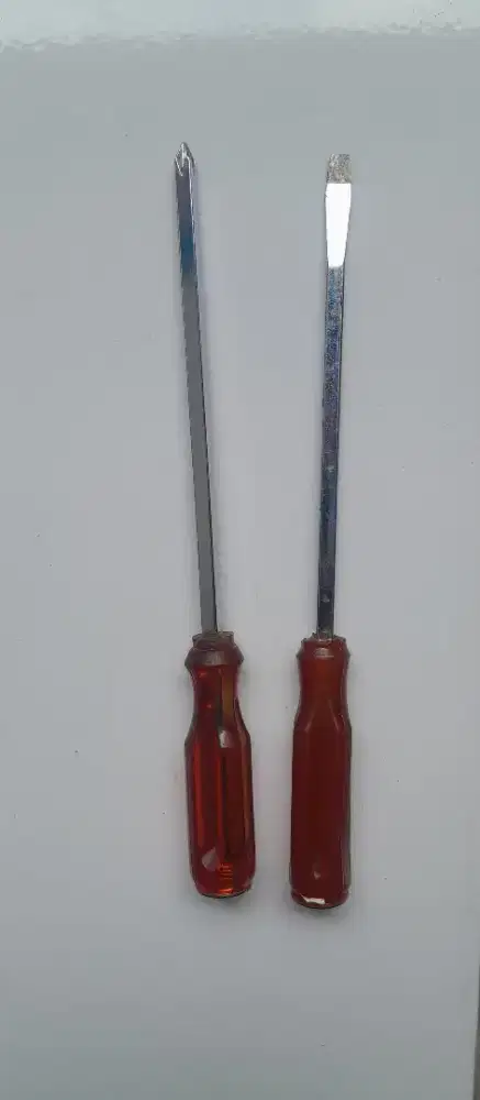 1 set obeng + & -
