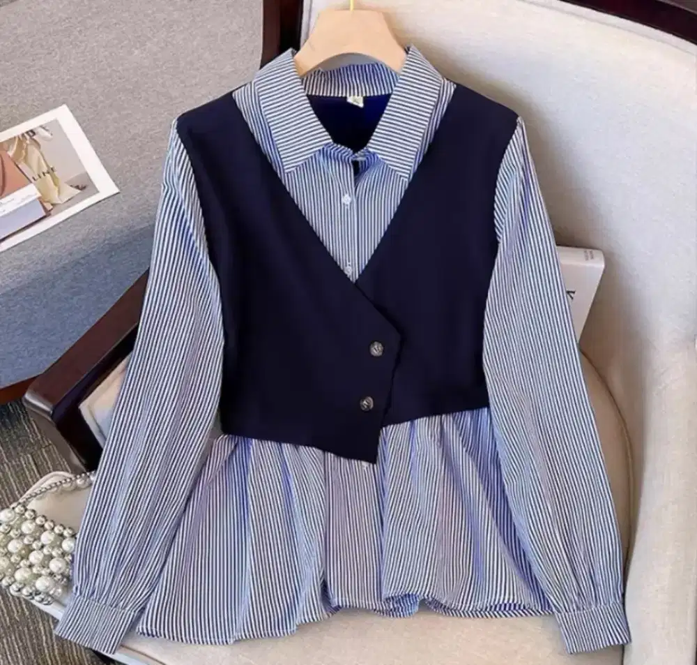 Atas blouse wanita