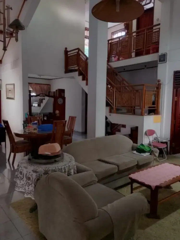 Rumah asri cigadung