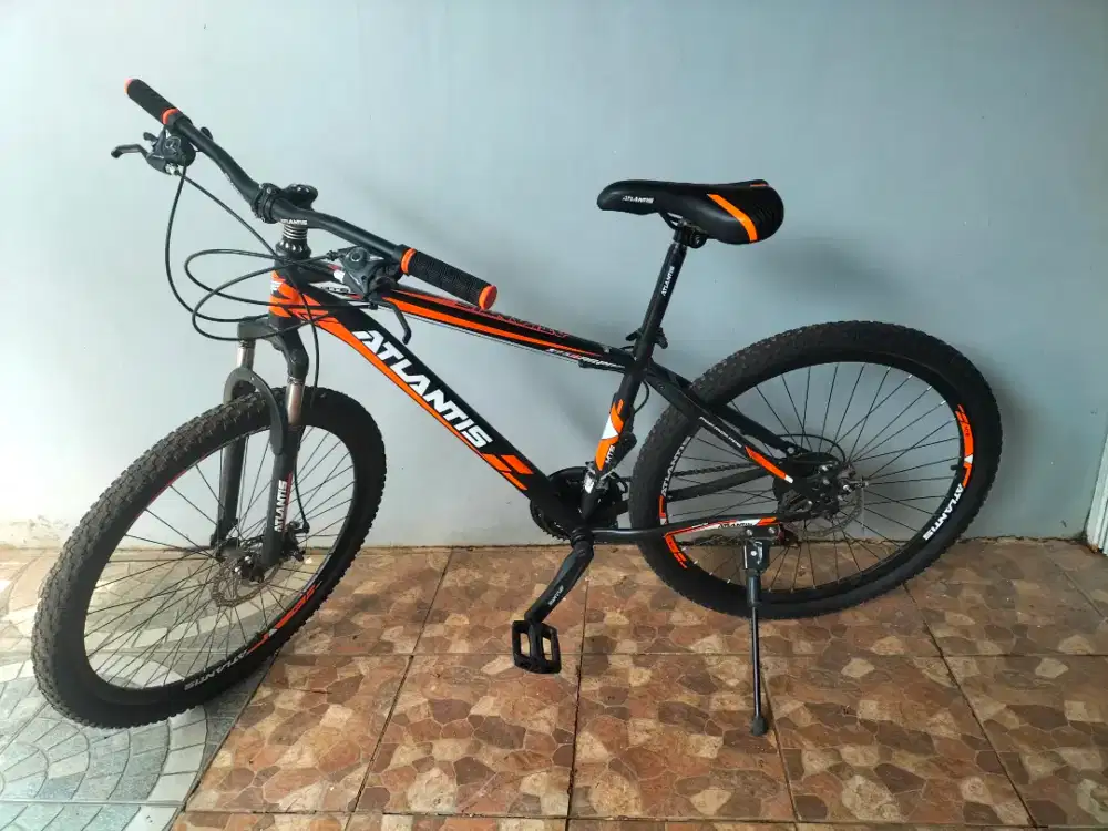 Sepeda gunung merk Atalntis
