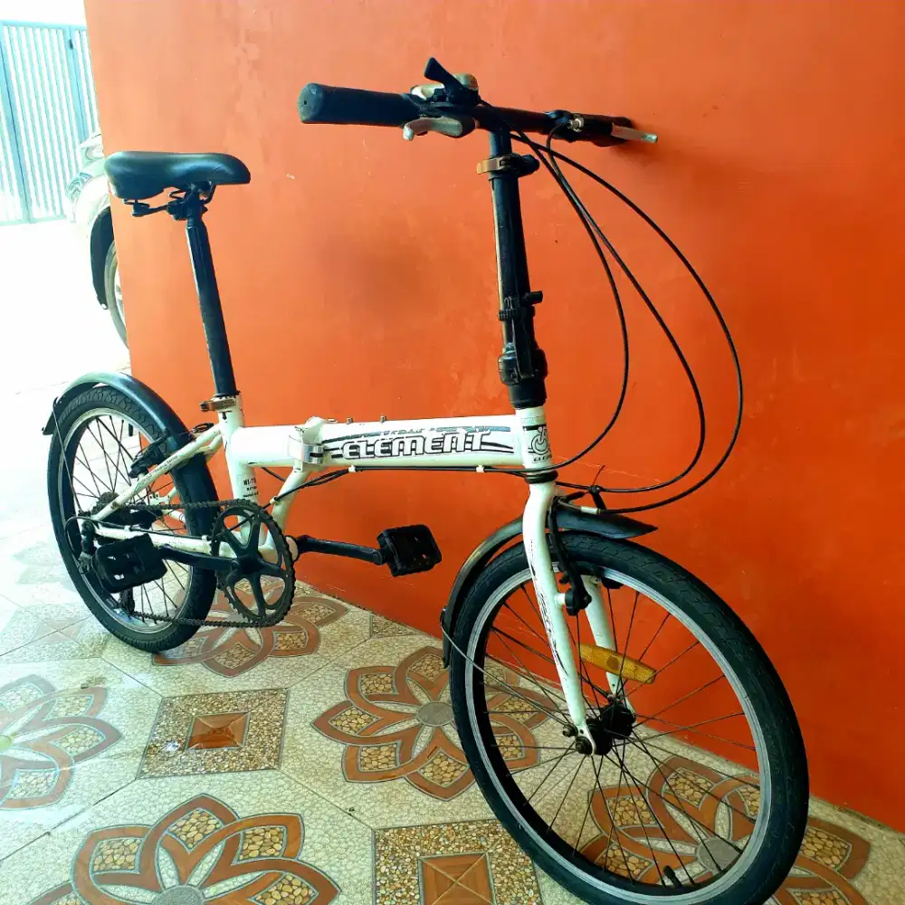 Sepeda Lipat Element
