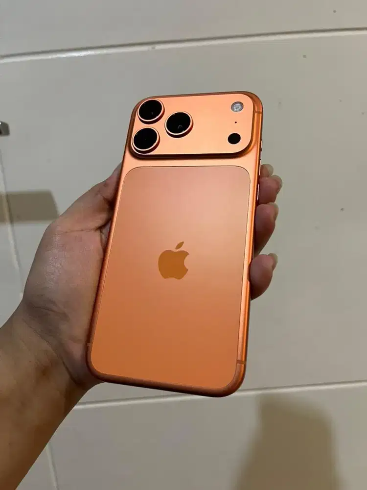 IPHONE 17 PRO MAX 256gb LIKE NEW!