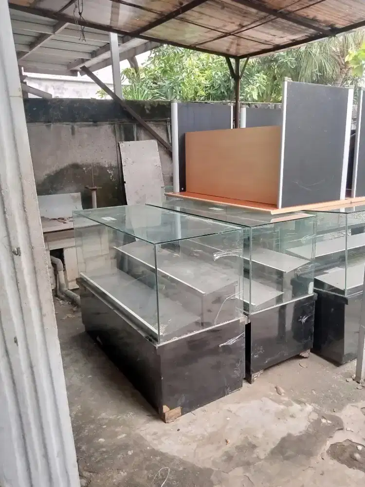 Etalase konter HP second