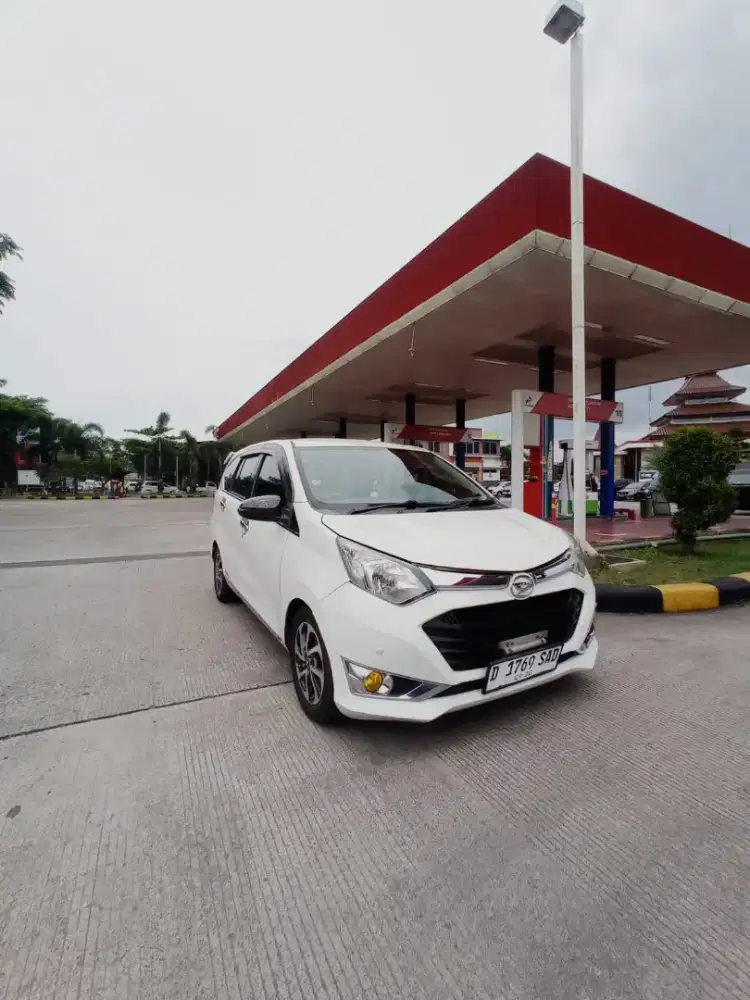 Jual Daihatsu Sigra R Delux 2017 Banci