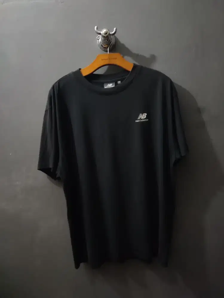 Kaos New Balance original size XL preloved
