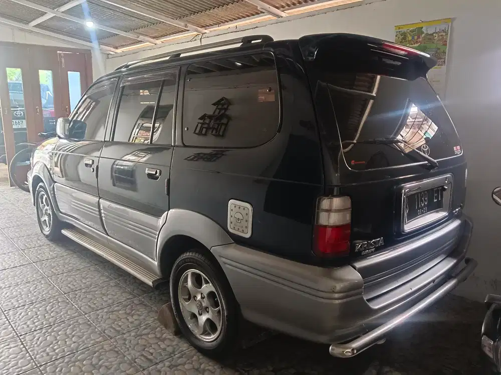 Toyota Kijang Krista 1.8 EFI tahun 2000 Bensin