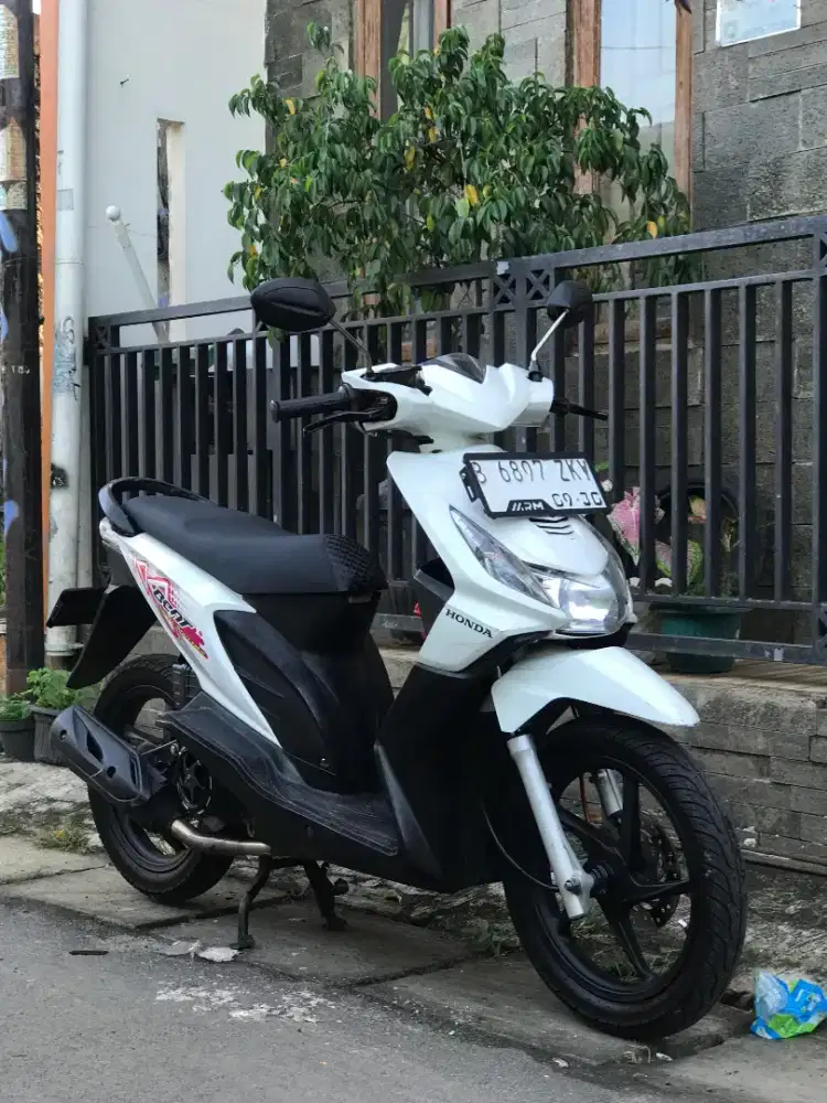 HONDA BEAT KARBU 2010 SS LENGKAP PAJAK HIDUP
