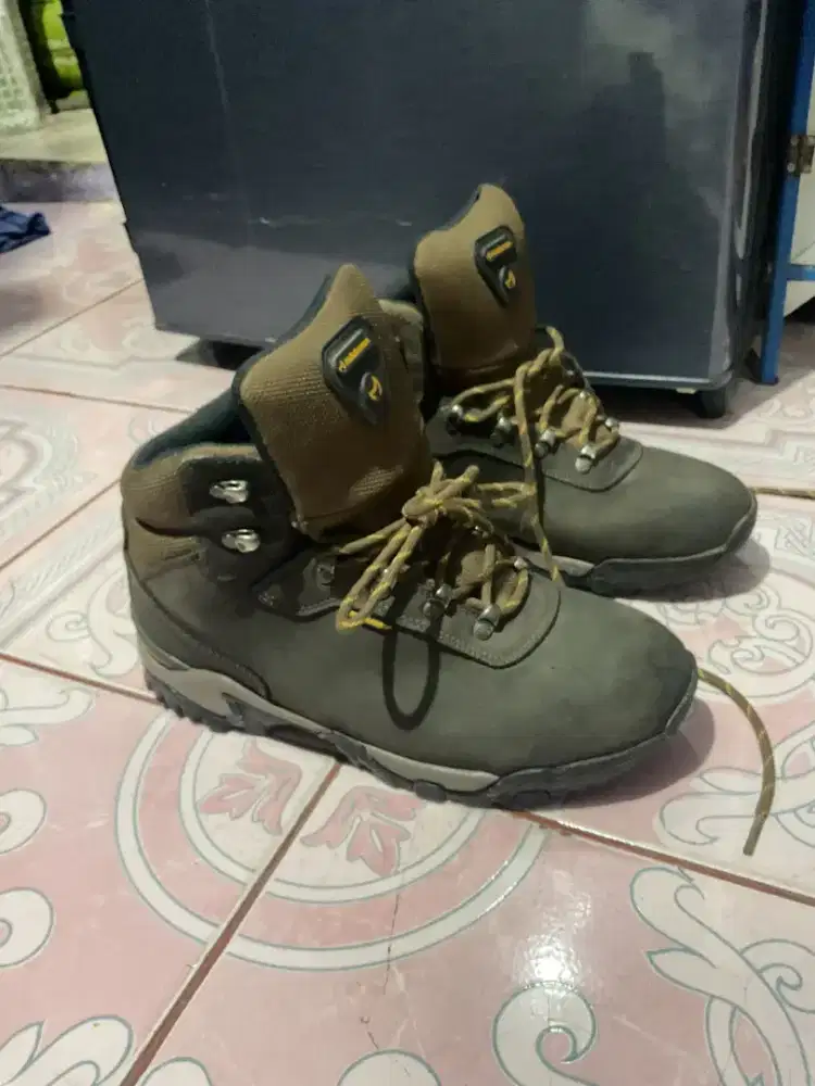 Sepatu gunung mokzhaware 41