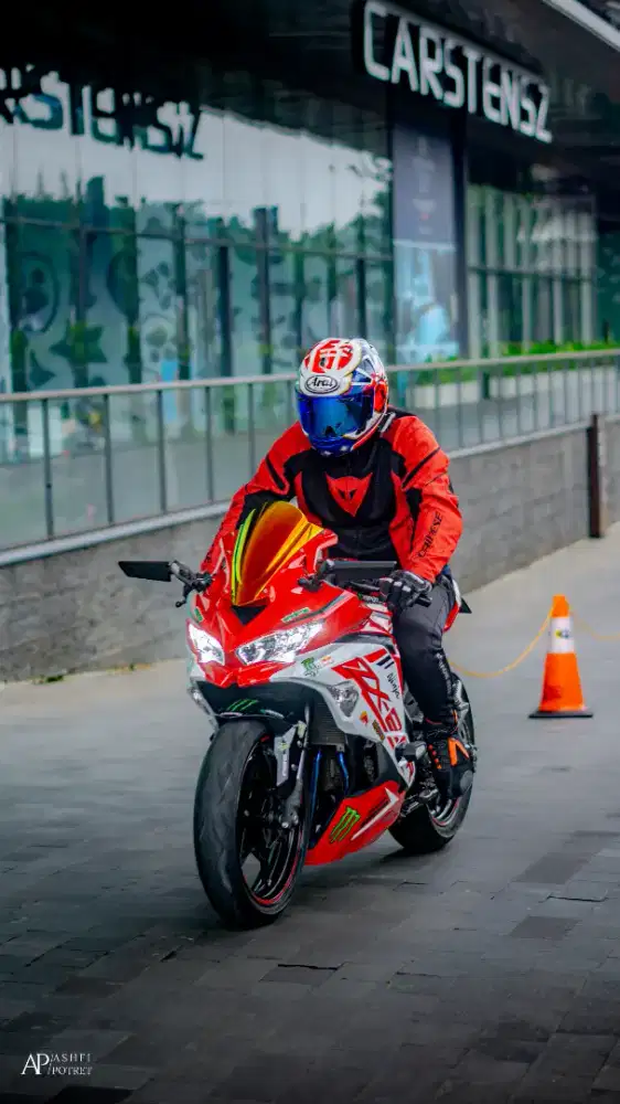 Kawasaki ninja zx 25r 250