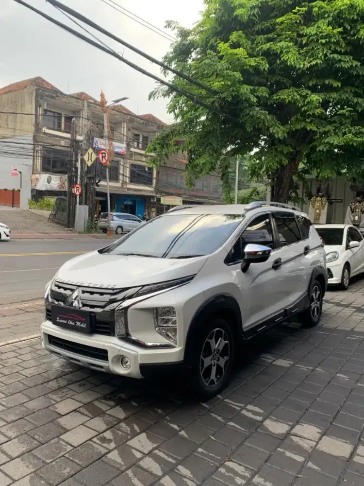 XPANDER CROSS MATIC 2021 Plat Bali Low KM istimewa