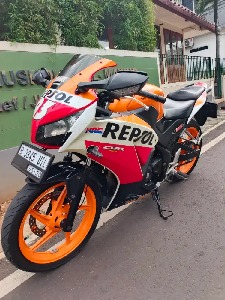 Honda CBR 150 th 2015 orange repsol series