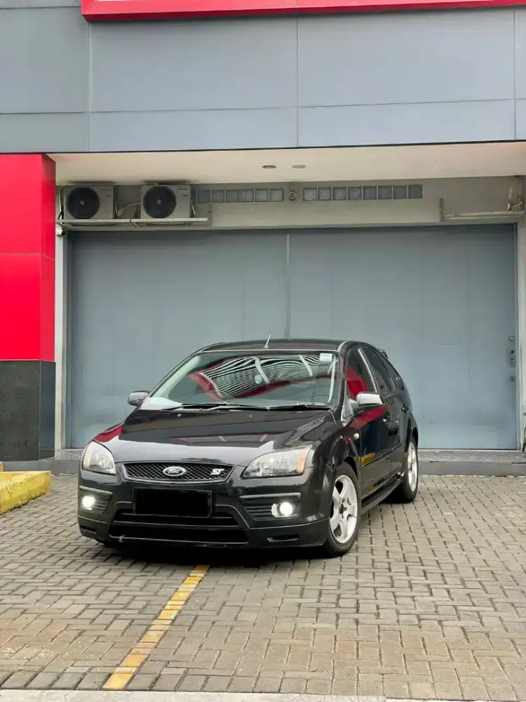 Ford Focus 2.0 ST th 2006 at istimewa mulus Jual cepat
