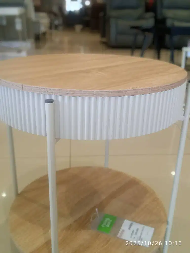 Meja sisi Helina side table Selma