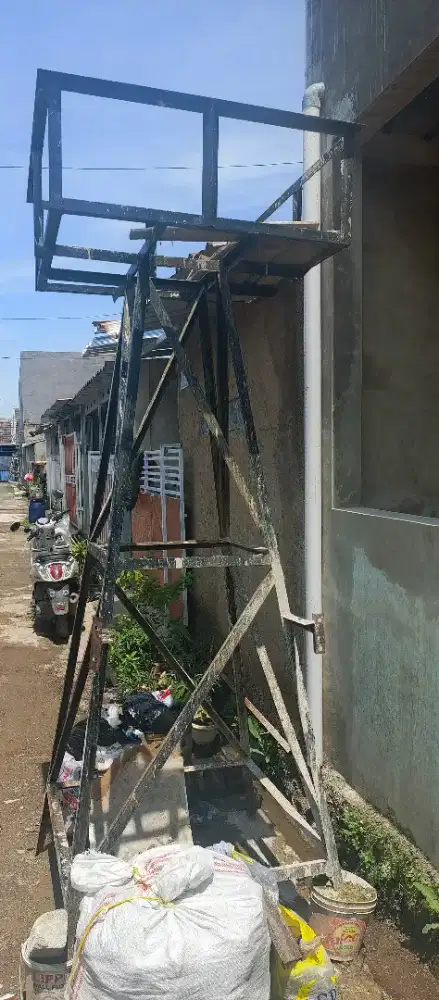 Tempat dudukan TORN