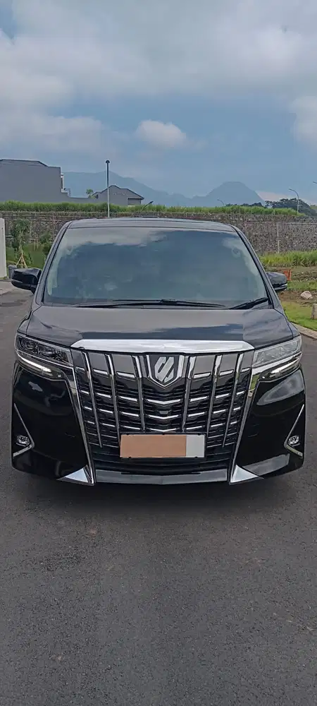 Over kredit Toyota Alphard 2022