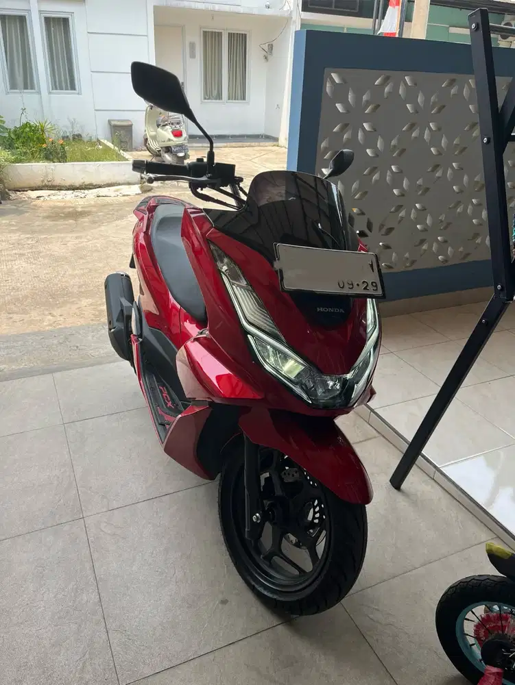 Di Jual Honda PCX 160 CBS 2024 Warna Merah - KM Rendah