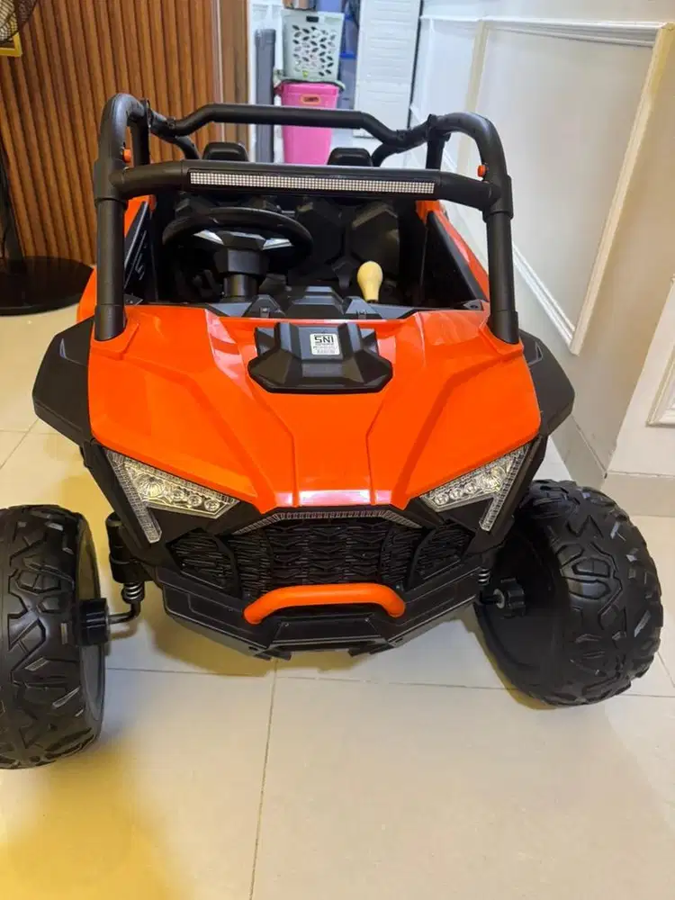 Mainan anak mobil