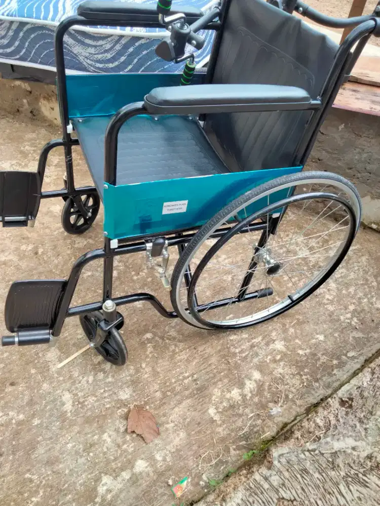 Kursi roda masih mulus