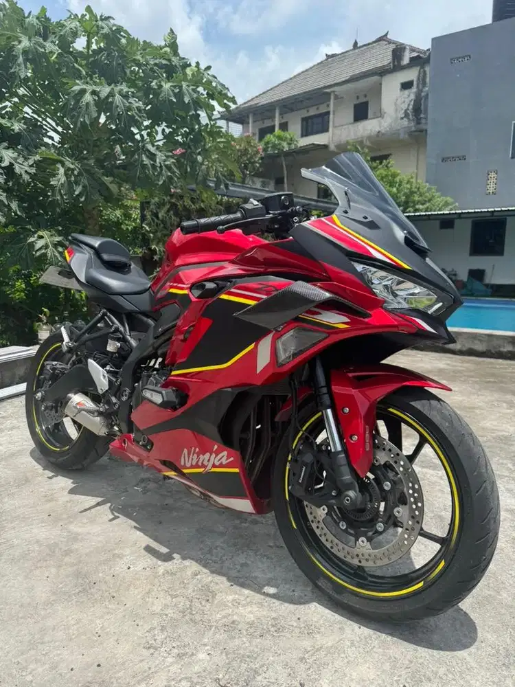 Kawasaki ZX25R SE ABS