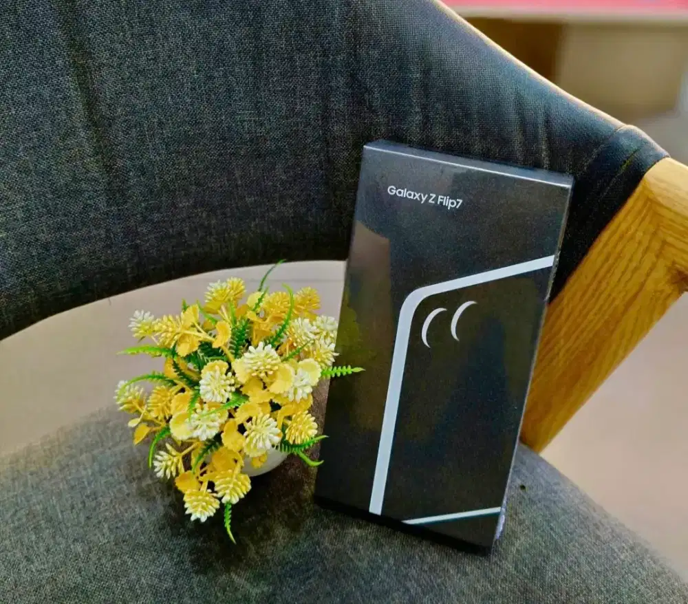 SAMSUNG ZFLIP 7 RAM 12/256&512 FREE BUDSFE+HYDROGEL GARANSI SEIN 1TH