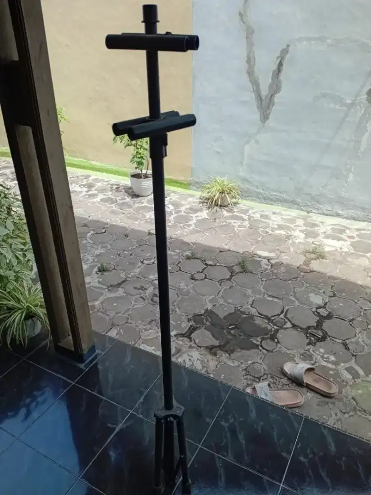 TRIPOD STAND BANNER 2SISI