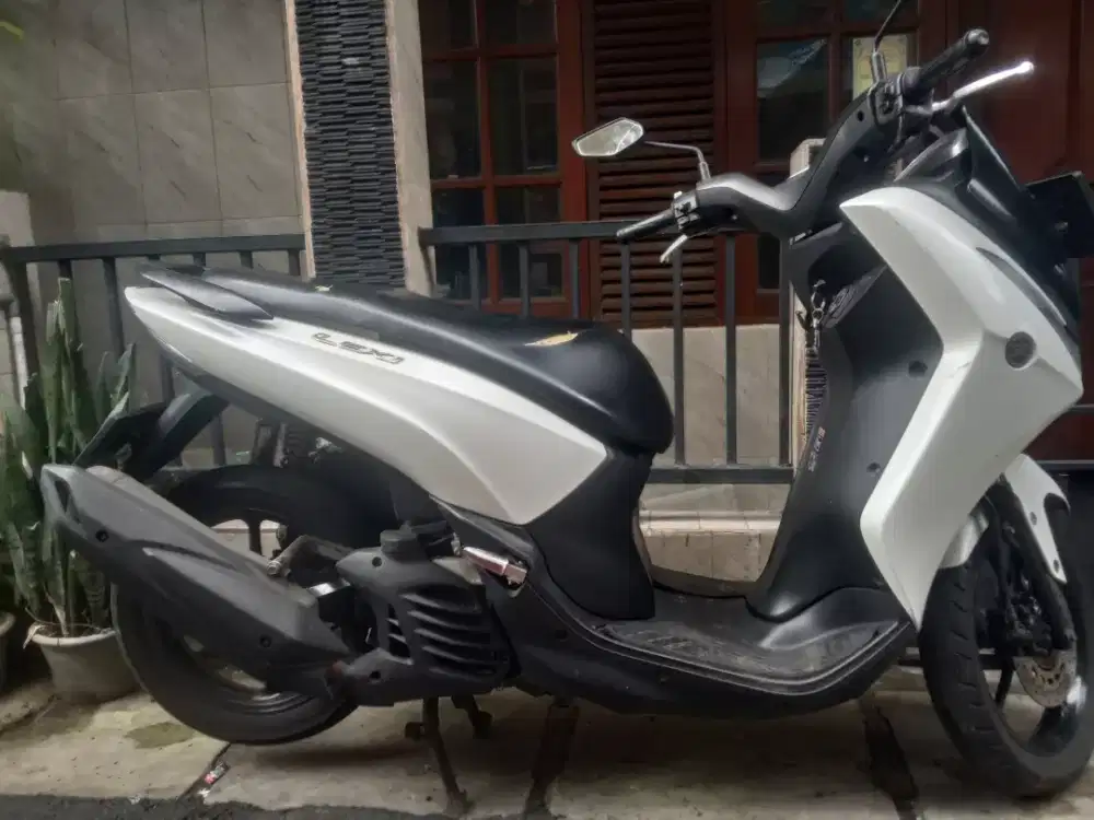 Jual cepat motor yamaha Lexi