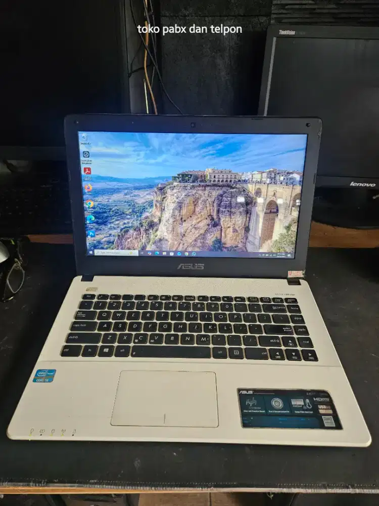 Asus a450c kondisi normal siap pake lok harapan indah bekasi