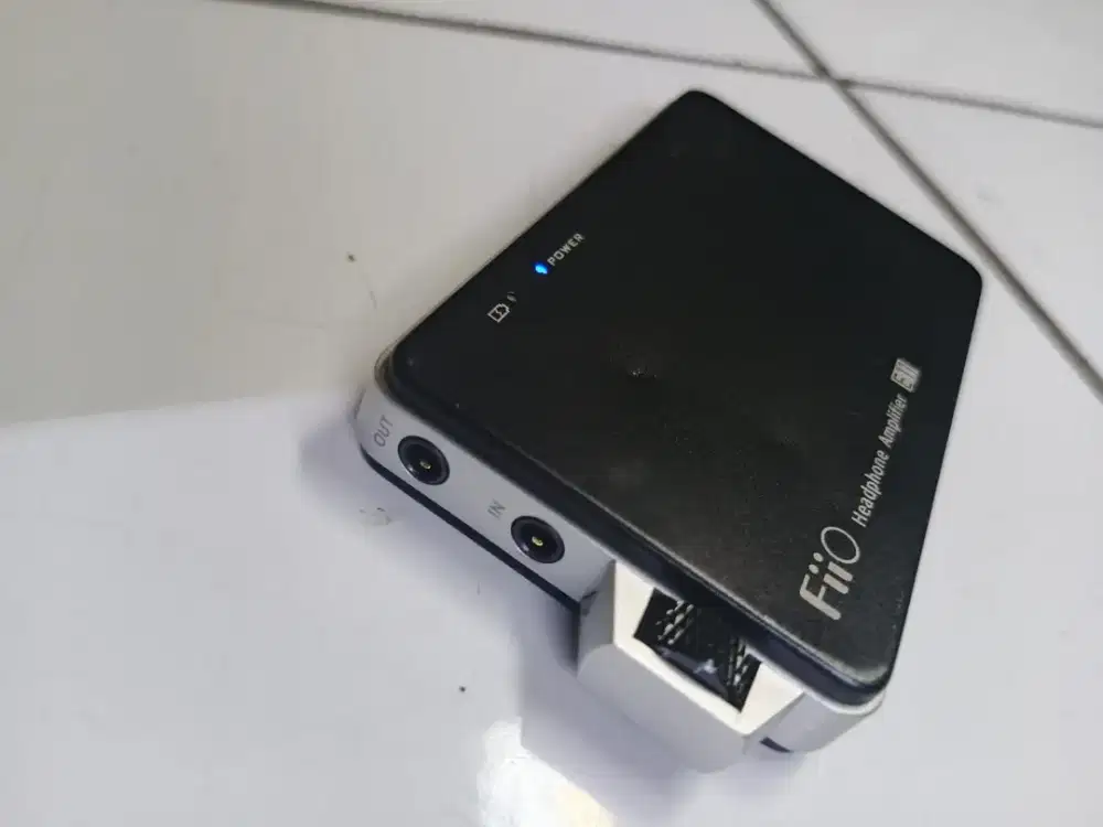 Fiio E11.amplifier headphone.+kabel charge&jack 3,5mm bukan bawaan nya