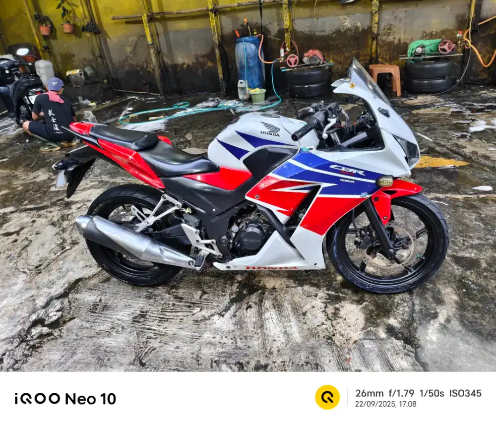 ORISINIL !! HONDA CBR 150R 2015 K45R TRI COLOUR STANDAR TERAWAT