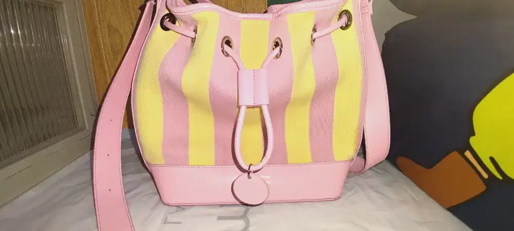 Tas Charles & Keith