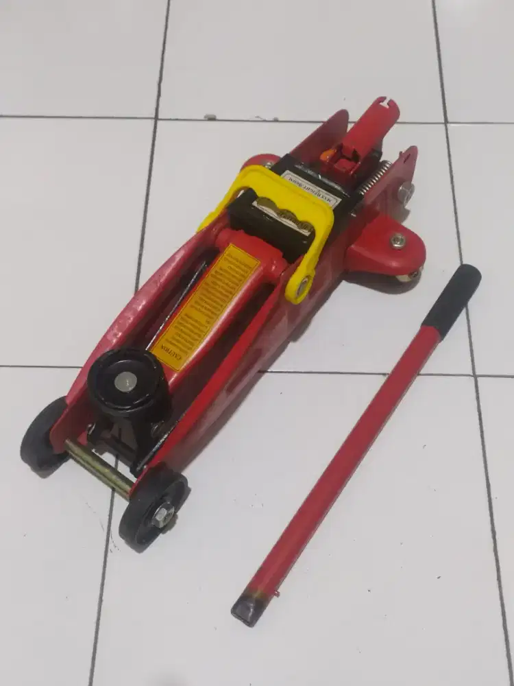 Dongkrak Bekas Berat 2 Ton