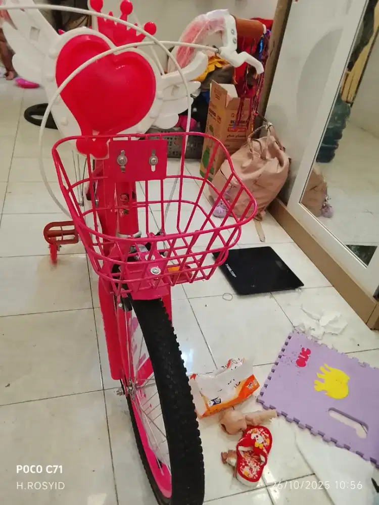 Di jual sepeda anak merek atlantis