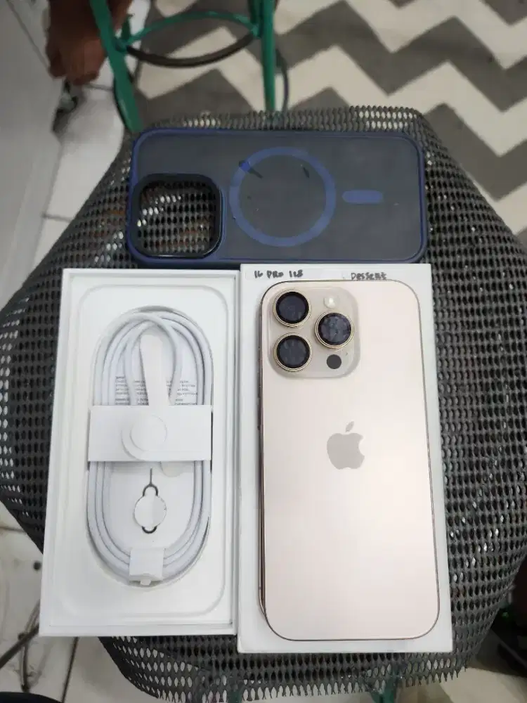 iPhone 16 pro 128 second ibox