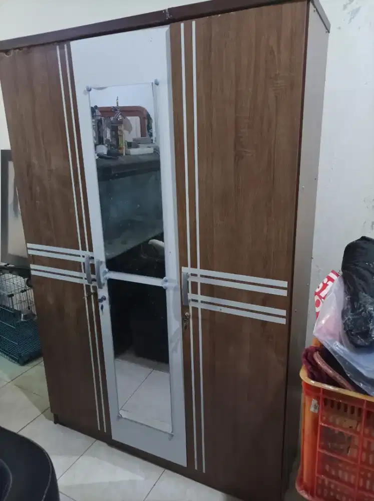 Lemari pakaian minimalis cermin 3 pintu
