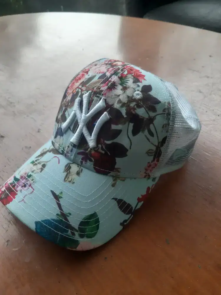 #  NYC  NEW ERA FLORAL WOMEN's  CAP
