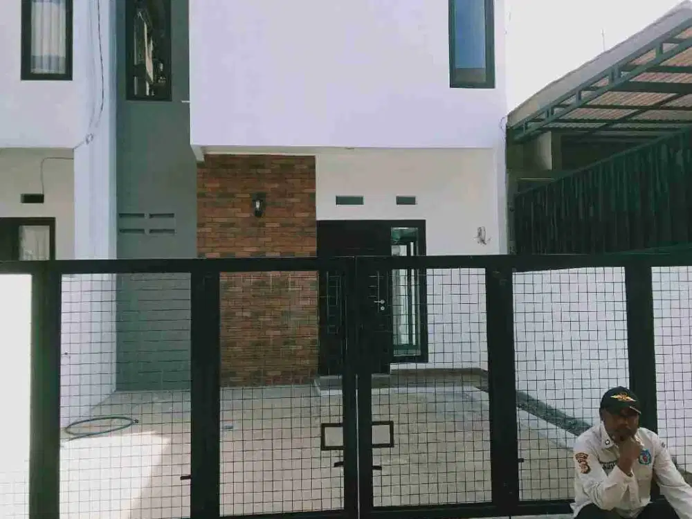 rumah cantik murah strategis di Cisaranten Antapani dkt Arcamanik