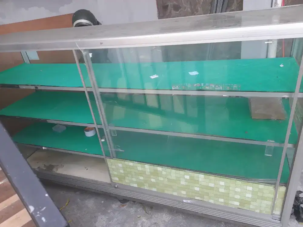 Jual cepat etalase 2 meter