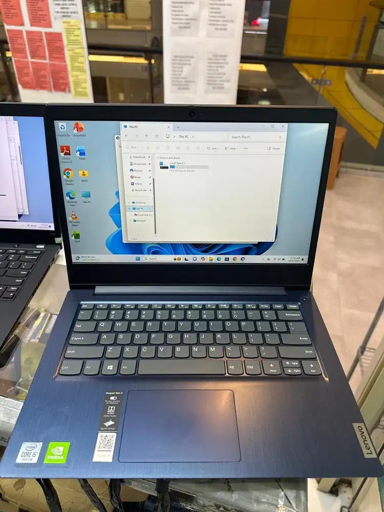 Lenovo ideapad slim 3 Core i5-1035G1 / Nvidia MX330 2GB / 8GB / 512GB