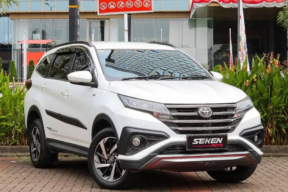 Toyota Rush 1.5S 1.5 S TRD Sportivo AT Matic 2018 Putih. FULL RECORD!!