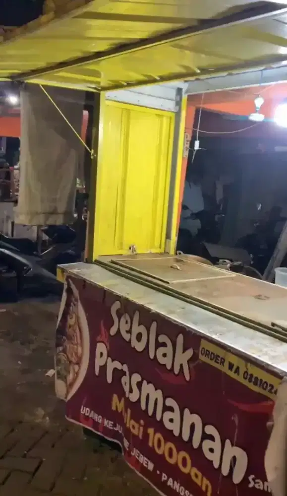 Booth kontainer