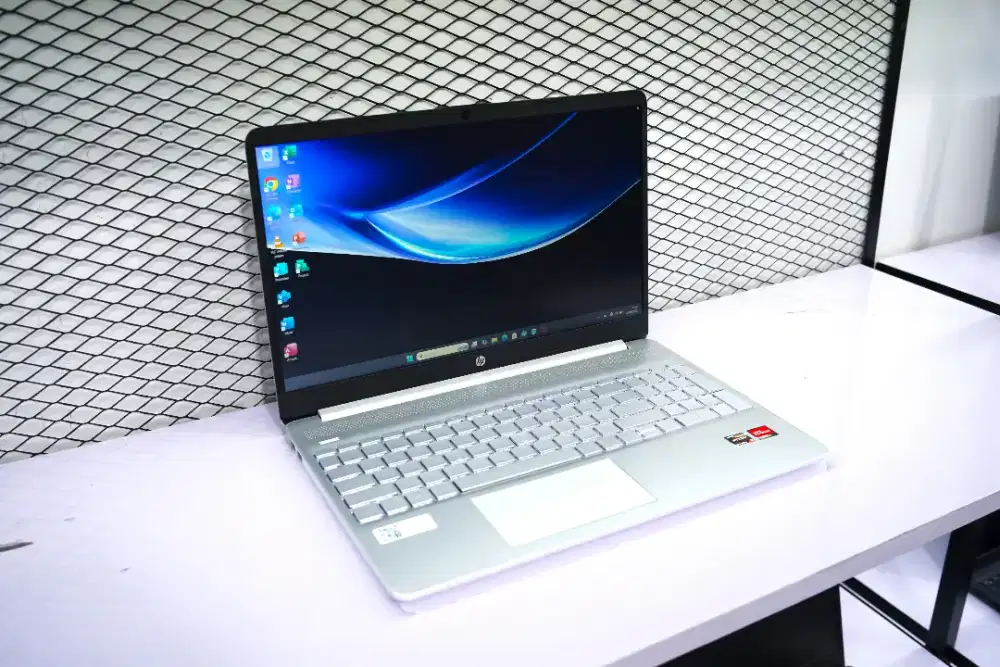 HP 15s-eq2197AU.AMD RYZEN 3-5300U (8 CPU).RAM8GB.SSD512GB