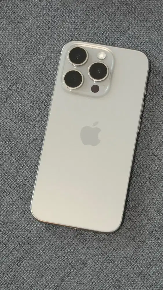 iPhone 15 Pro, Natural Titanium, 256GB