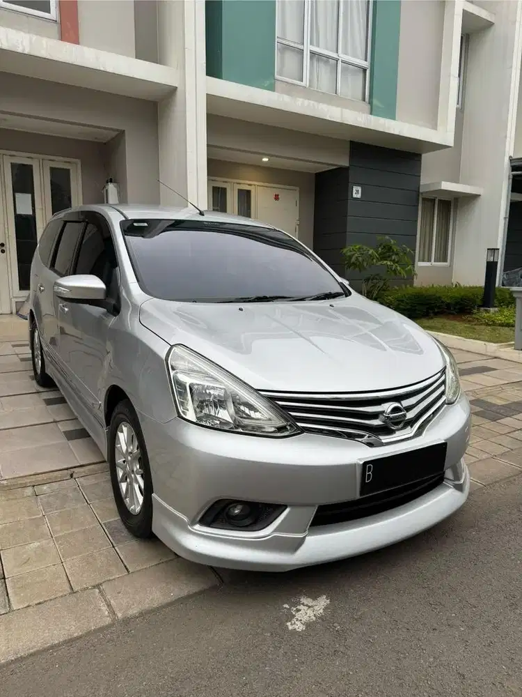 Grand Livina HWS 2015 AT mulus terawat