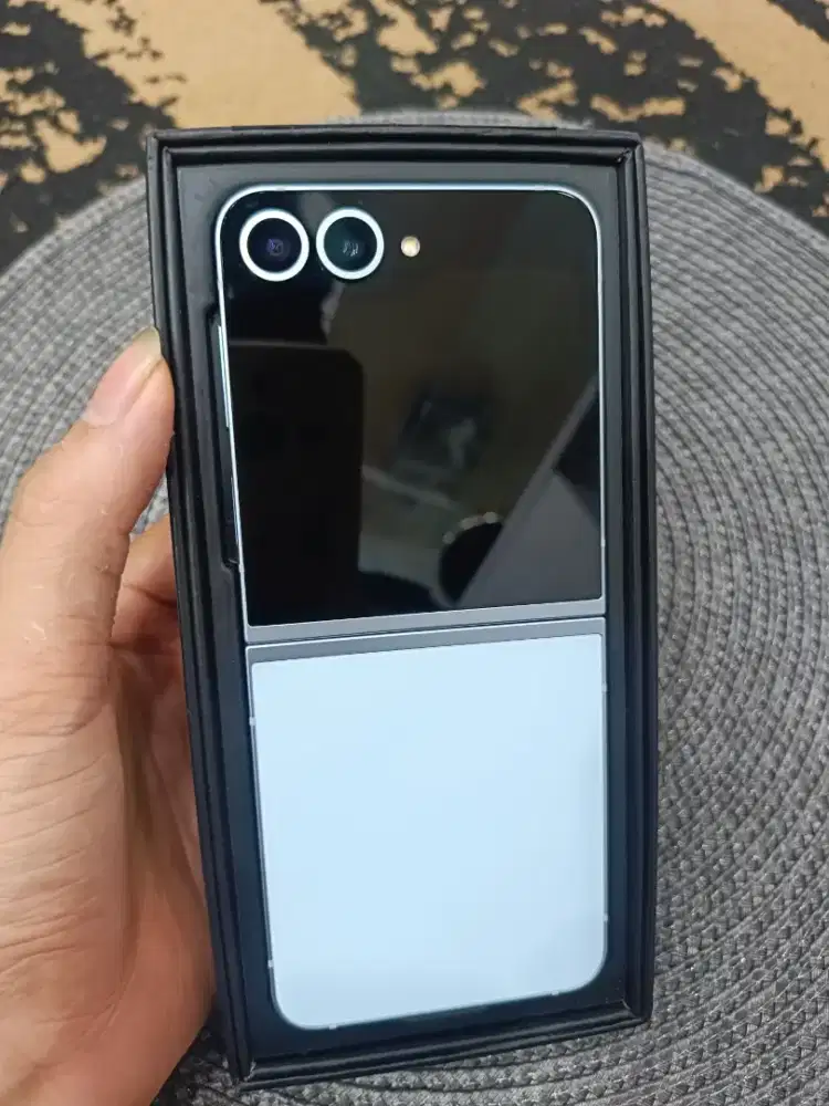 Samsung zflip 6 12/256 resmi fullset mulus
