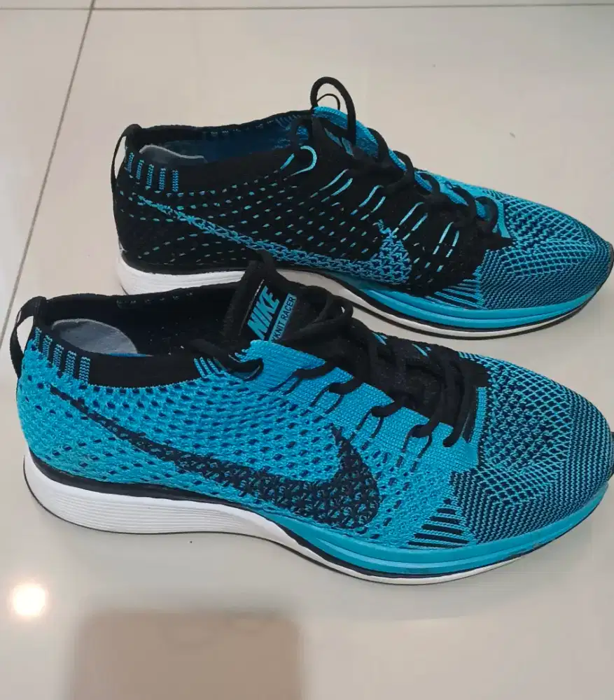 Sepatu Running Nike Flyknit Racer Original
