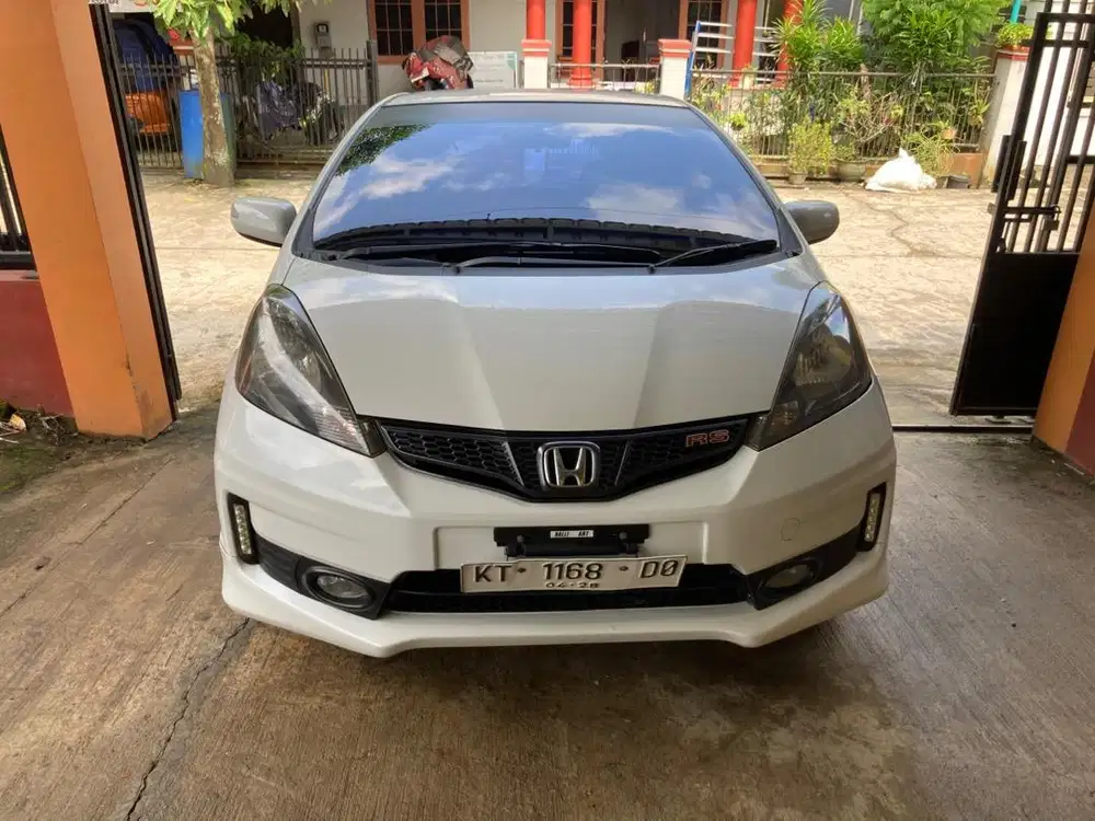 HONDA JAZZ RS AT