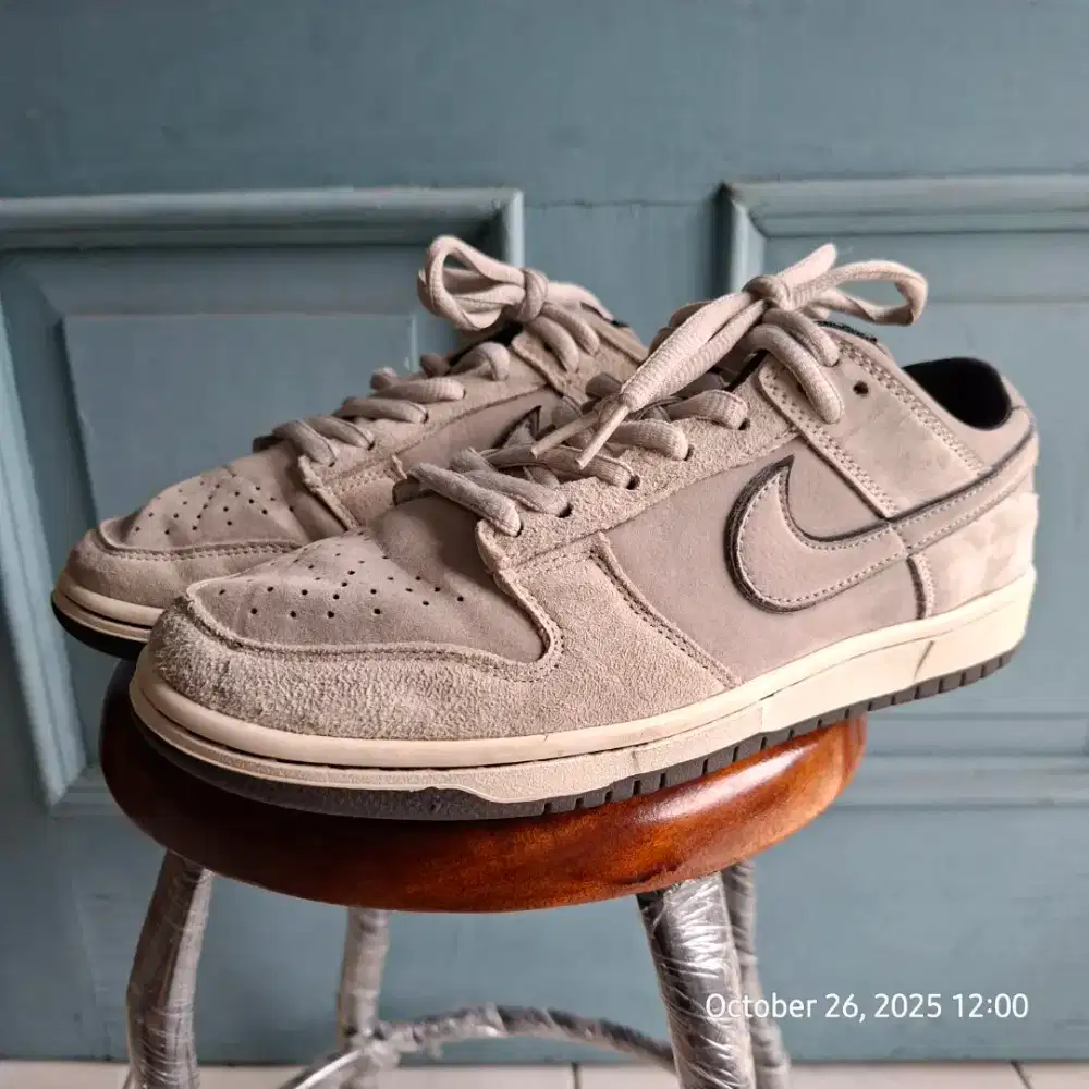 second sepatu nike sneakers 41 suede