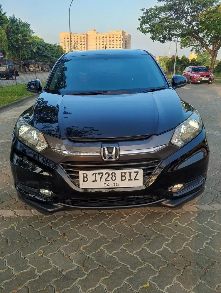 Honda HR-V 2015  AT/AUTOMATIC HITAM
