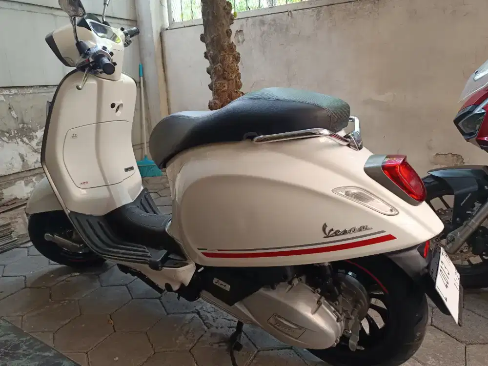 Sprint carbon white 2019 limited edition Plat L dari baru, orisinil